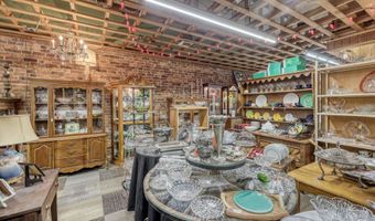 1041 Military Ave, Baxter Springs, KS 66713