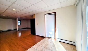 196 Angell Rd 1, Lincoln, RI 02865