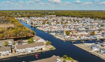 14 Osprey Ln, Bayville, NJ 08721