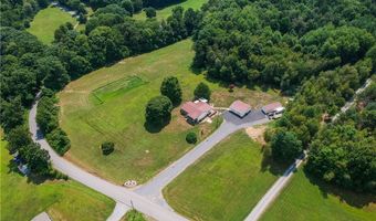 706 Hall Rd, Clay, PA 16001