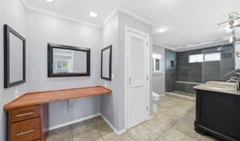 1386 Nanialii St, Kailua, HI 96734