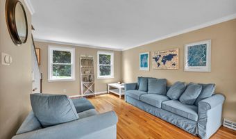 7 Beechwood Cir, Cromwell, CT 06416