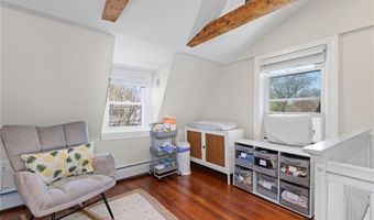92 Franklin St, Bristol, RI 02809