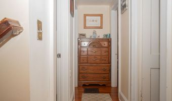 5 Canaan Dr, Bethel, CT 06801