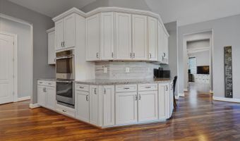 41744 IVY GLEN Ct, Ashburn, VA 20148