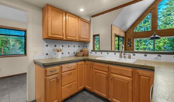 36494 Battle Creek Ln, Astoria, OR 97103