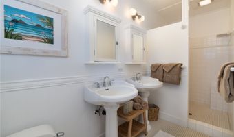 1276 Mokulua Dr, Kailua, HI 96734