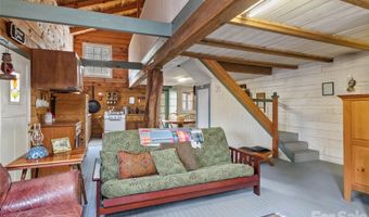 2701 Roses Branch Rd, Bakersville, NC 28705