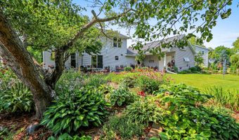 N254 MEADOWBREEZE Court, Appleton, WI 54915