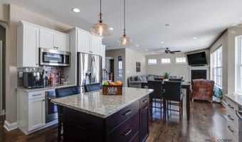 705 N Kaspar Ave, Arlington Heights, IL 60004