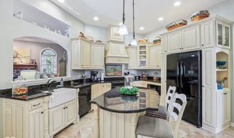7701 Donegal Dr, Indianapolis, IN 46217
