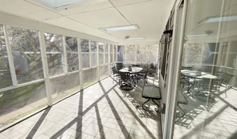 198 40th St, Avalon, NJ 08202