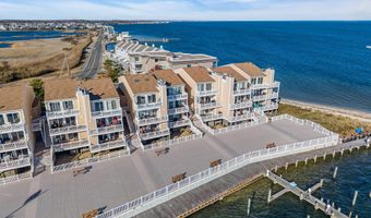 401 Bay Shore Dr 18B, Barnegat, NJ 08005