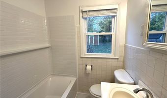 1381 Dover Ave, Akron, OH 44320