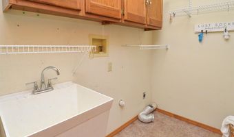 1221 Bridge Park Dr, Alton, IL 62002