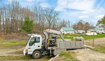 585 Riverside Dr, Augusta, ME 04330