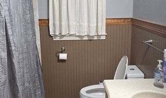 30 Memorial Park Room2, Agawam, MA 01001
