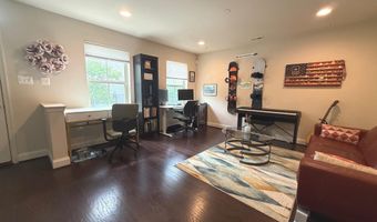 104 VANGUARD Ln, Annapolis, MD 21401