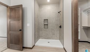 2405 E Tinley St, Brandon, SD 57005