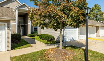 1468 Fox Pointe Cir, Ann Arbor, MI 48108