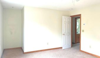 9 Crate Ln, Canaan, NH 03741