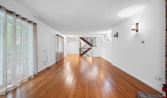 54 Voyagers Ln 54, Ashland, MA 01721