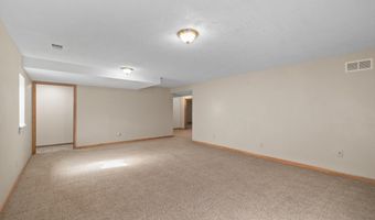 5503 HACKER Cir, Cheyenne, WY 82009