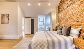 16 Chestnut St, Boston, MA 02129