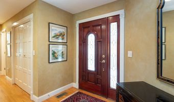 2 Turnberry Cir 113, Bedford, NH 03110