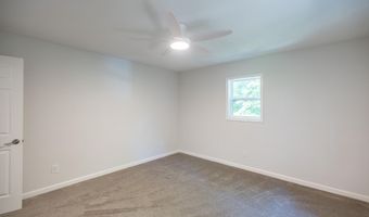 86 Western Ave, Auburn, ME 04210