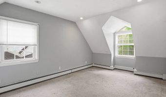 7 Page Rd, Bedford, MA 01730