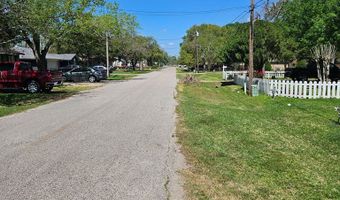 112 N Parrish, Angleton, TX 77515