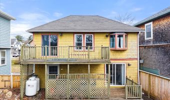 78 Ledgelawn Ave, Bar Harbor, ME 04609