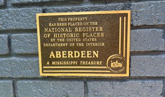 211 S Hickory St, Aberdeen, MS 39730