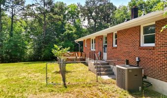 601 Riverview Dr, Altavista, VA 24517