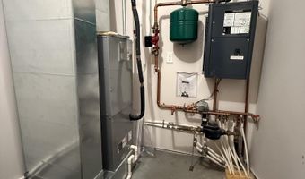 1512 Olive Dr, Aberdeen, SD 57401