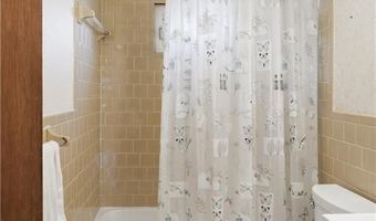 18 Continental Dr, Middletown, RI 02842