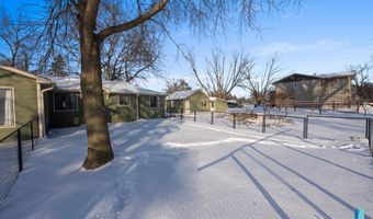 702 S 3rd St, Beresford, SD 57004