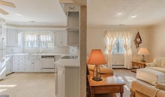35 Maple Ave, Villas, NJ 08251