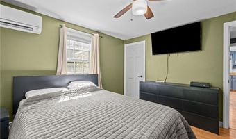 132 King Phillip Dr, North Kingstown, RI 02852