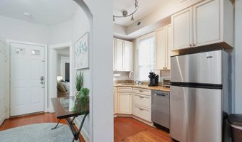 165 KING GEORGE St, Annapolis, MD 21401