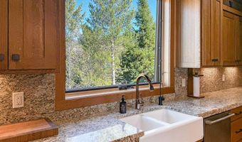 374 UPPER RIDGE Rd, Alpine, WY 83128