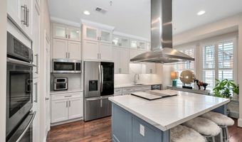 705 LYLES Ln, Alexandria, VA 22314