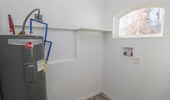 1007 Avenue E, Abernathy, TX 79311