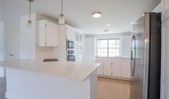 522 Tiger Blvd, Bentonville, AR 72712