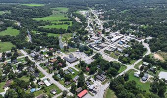 203 N Walnut St, Anderson, MO 64831