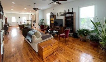 137 SEAL Dr, Arabi, LA 70032