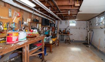 34 Michele Dr, Middletown, NJ 07748