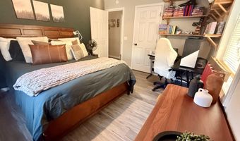 1313 E Benton Ave, Ava, MO 65608