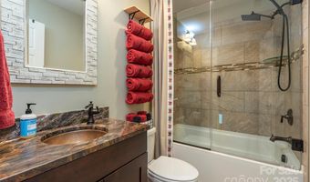 71 McLain St, Asheville, NC 28803